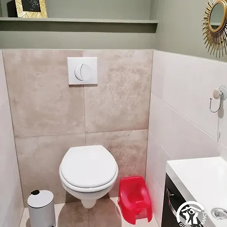 La Rose Tremiere, 6 Personnes Holiday home