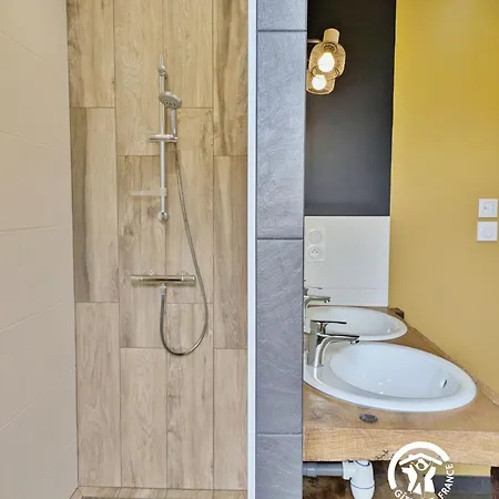 Holiday home La Rose Tremiere, 6 Personnes *