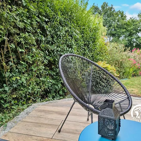 La Rose Tremiere, 6 Personnes Cosse-le-Vivien