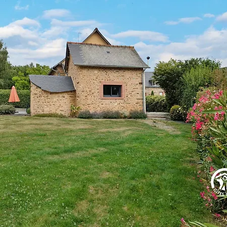 La Rose Tremiere, 6 Personnes Holiday home *