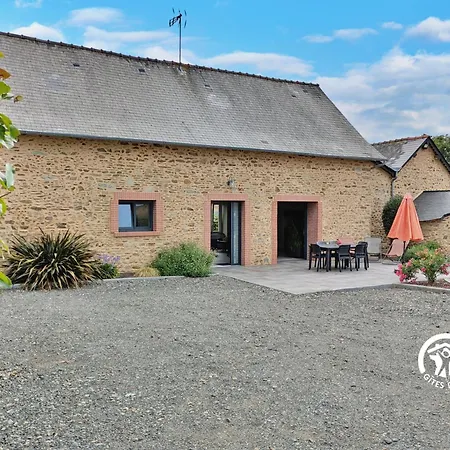 La Rose Tremiere, 6 Personnes Cosse-le-Vivien