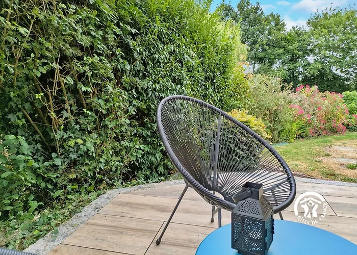 La Rose Tremiere, 6 Personnes Cossé-le-Vivien