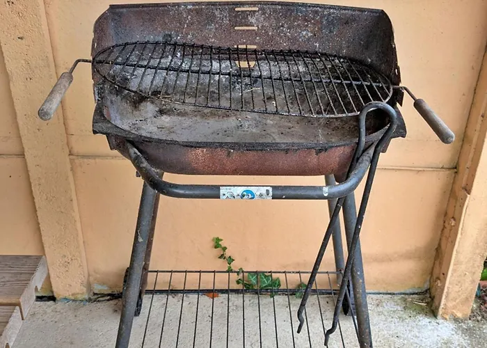 La Rose Tremiere, 6 Personnes Ferienhaus Cossé-le-Vivien